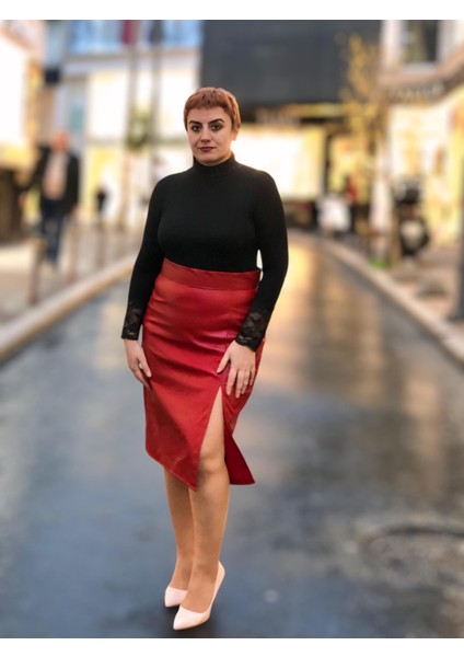 Önden Yırtmaçlı Deri Etek indirimleri