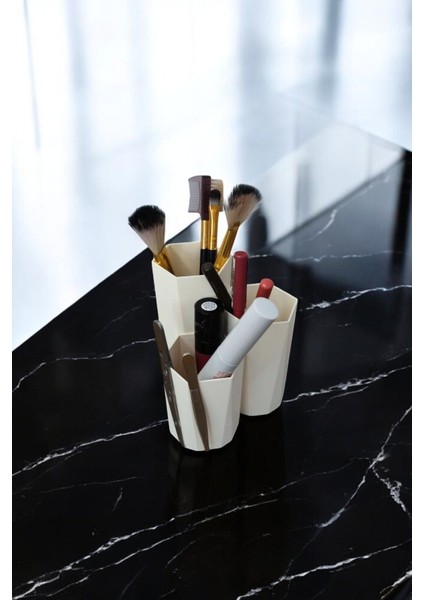 Beyaz Çok Amaçlı Makyaj ve Fırçalık Düzenleyici fırsatları