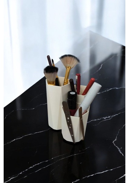 Beyaz Çok Amaçlı Makyaj ve Fırçalık Düzenleyici