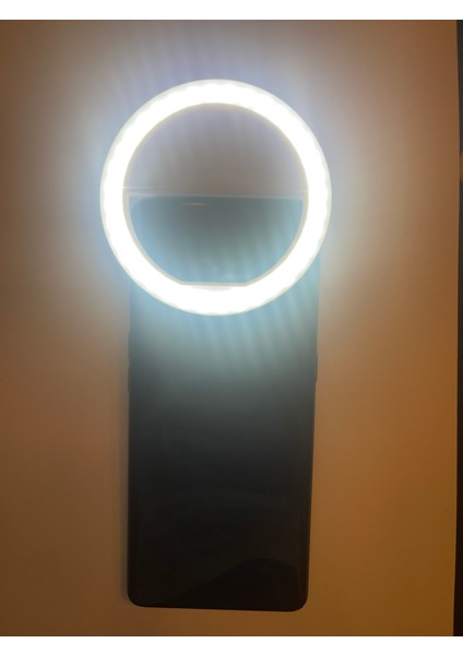 LED Işıklı 3 Kademeli Klipsli Telefon Işığı (Mini LED Rıng Lıght) fırsatları