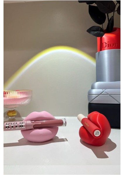 Kırmızı Dudak Makyaj Organizeri, Dekoratif ve Pratik 8 Cm, Şık Tasarım fiyatları