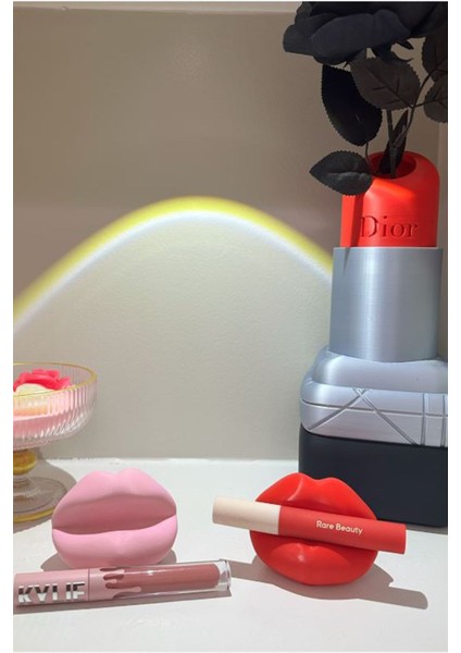 Kırmızı Dudak Makyaj Organizeri, Dekoratif ve Pratik 8 Cm, Şık Tasarım modelleri