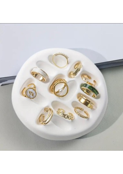 El Yapımı Beyaz Taş Tozu Küpelik, Zarif ve Minimal Takı Standı, 2 Adet