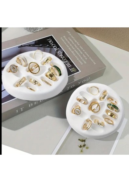 El Yapımı Beyaz Taş Tozu Küpelik, Zarif ve Minimal Takı Standı, 2 Adet modelleri