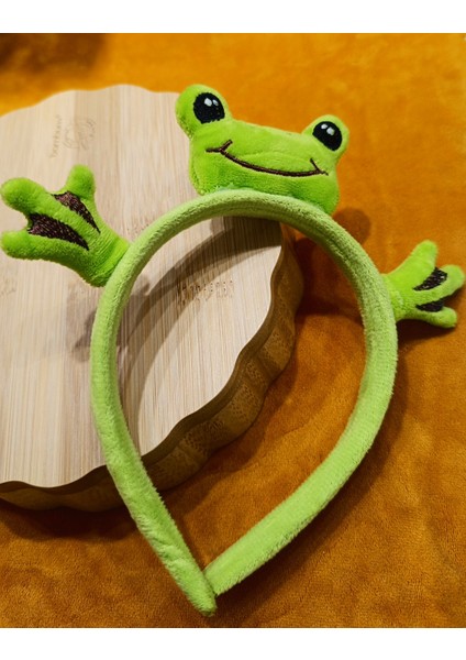 Lüks Göserişli Figürlü Taç