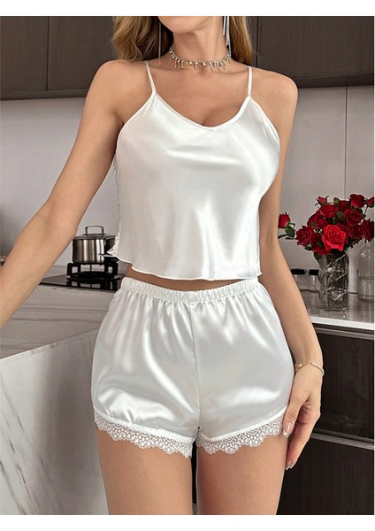 Beyaz Saten Kumaş Dantelli Şortlu Pijama Takım modelleri
