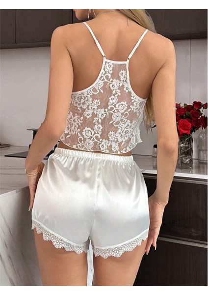 Beyaz Saten Kumaş Dantelli Şortlu Pijama Takım fırsatları
