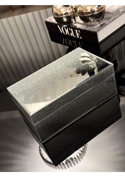 Aynalı Takı Kutusu, Çiçek Detaylı, 21/13 Cm, Gri Renkli, Şık ve Zarif Tasarım