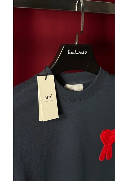 Kalp Logo Nakış Işlemeli Oversize Lacivert Erkek T-Shirt Nw fırsatları