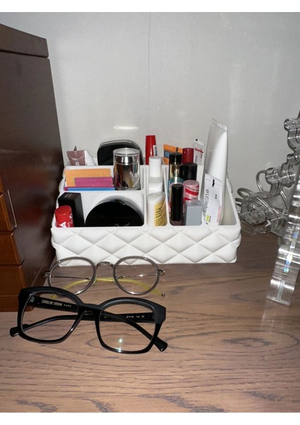 Beyaz Modern Şişme Makyaj Düzenleyici, Dekoratif ve Şık Organizer fırsatları