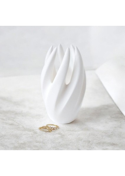 Şık ve Sade Yüzük Tutucu, Beyaz Renk, Modern Tasarım, Zarif ve Fonksiyonel Kullanım fiyatları