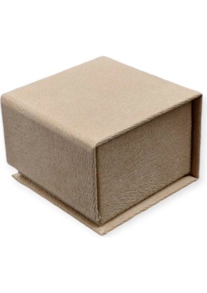 Şık Bej Yüzük Kutusu, Zarif ve Kullanışlı Takı Saklama Çözümü
