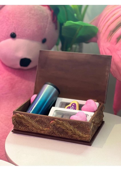 Renkli Çelenk Tasarımlı El Boyama Noel Hatıra Kutusu indirimleri