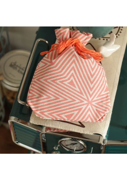 Çevre Dostu Pembe Mücevher Saklama Çantası, Şık ve Hafif Tasarım