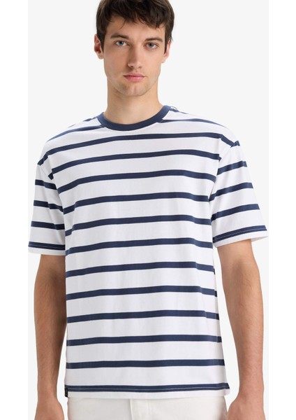 %100 Pamuk Boxy Fit Rahat Kesim Bisiklet Yaka Çizgili Kısa Kollu Tişört E1160AX25AU