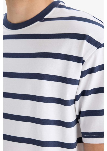 %100 Pamuk Boxy Fit Rahat Kesim Bisiklet Yaka Çizgili Kısa Kollu Tişört E1160AX25AU indirimleri