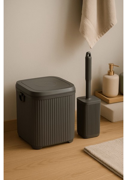 Lines Serisi Gri 2'li Banyo Seti, Akrilik Kare 5 Litre Çöp Kovası, Tuvalet Fırçası Takımı 3460