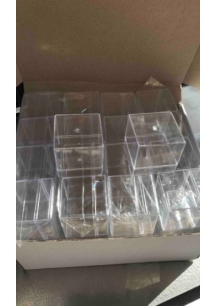 Şeffaf Mika Kutular – 12 Adet, Renkli ve Şık Saklama Çözümleri modelleri