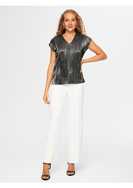 V Yaka Gümüş Baskılı Piliseli Abiye Bluz W26BLZ026