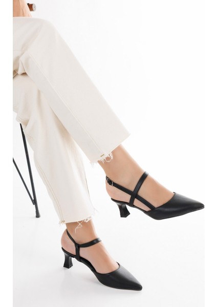 Kadın Siyah Yeni Sezon Çapraz Model Topuklu Ayakkabı Günlük ve Özel Gün