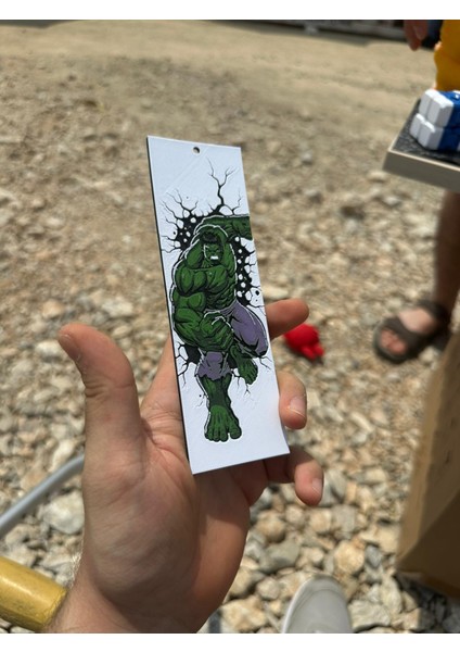 Kabartmalı 3D Güç Temalı Kitap Ayracı (5 x 15 Cm, Pla) – Hulk’un Gücüyle Yanınızda