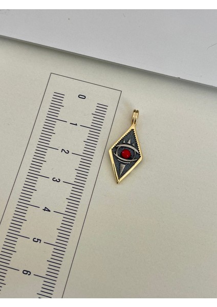 925 Ayar Gümüş Kolye Kırmızı Taşlı Üçgen Göz Tasarım Gümüş Kolye Şans Kolyesi Göz Uc