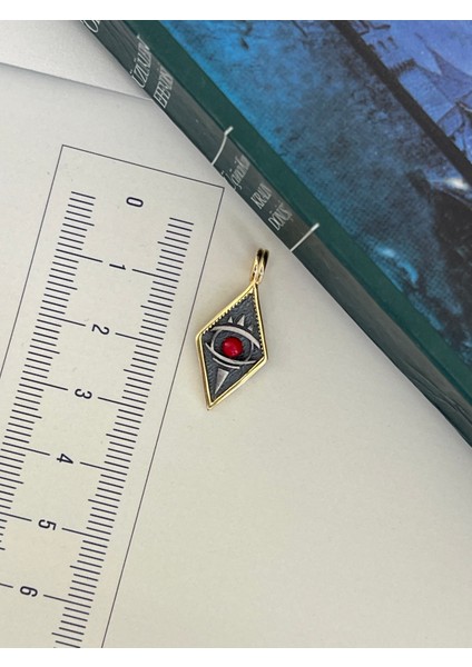 925 Ayar Gümüş Kolye Kırmızı Taşlı Üçgen Göz Tasarım Gümüş Kolye Şans Kolyesi Göz Uc fiyatları