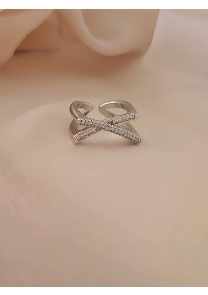 Çarpı x Asimetrik Model Zirkon Taşlı Ayarlanabilir Silver Gümüş Renkli Yüzük