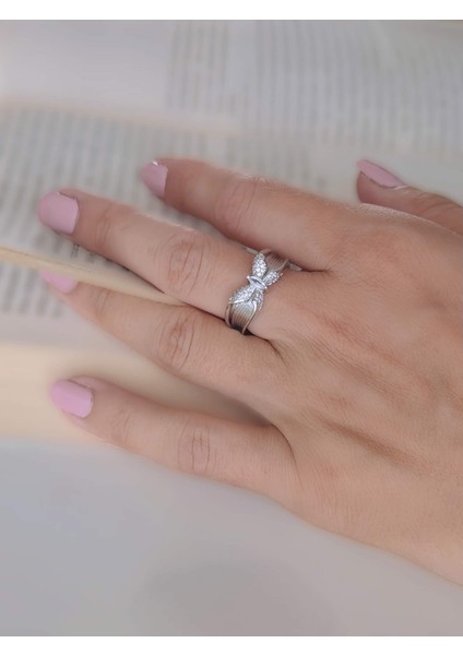 Kelebek Model Zirkon Taşlı Ayarlanabilir Silver Gümüş Renkli Yüzük fiyatları