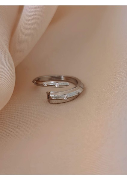 Çapraz Zirkon Taşlı Model Ayarlanabilir Silver Gümüş Renkli Yüzük