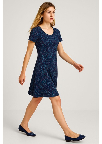 Dökümlü Rahat Kalıp Günlük Penye Kumaş Elbise indirimleri