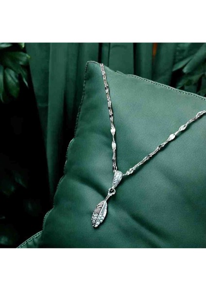 Yaprak Detaylı Çelik Kolye