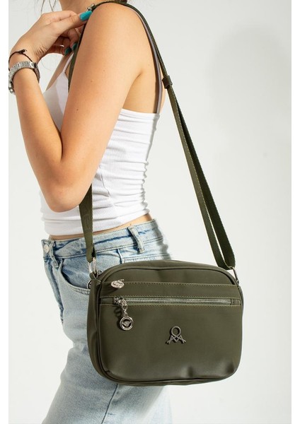 Kadın Postacı Çanta 23*18 cm Çapraz Askılı Omuz Çantası Mega Bag Günlük Kullanıma Uygun