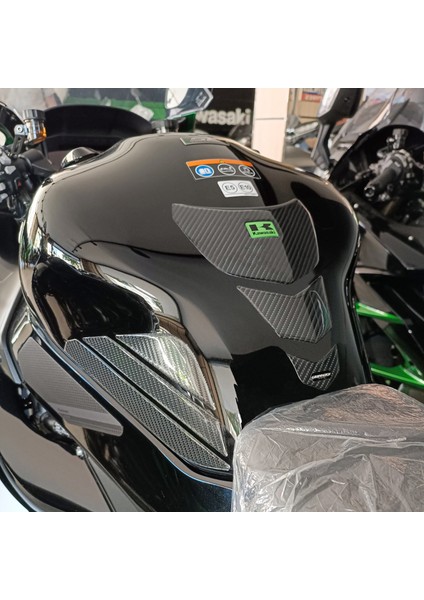 H2-SX 2025 ile Uyumlu Kaydırmaz 6D Karbon 13 Parça Tank Pad Seti GC49 fiyatları