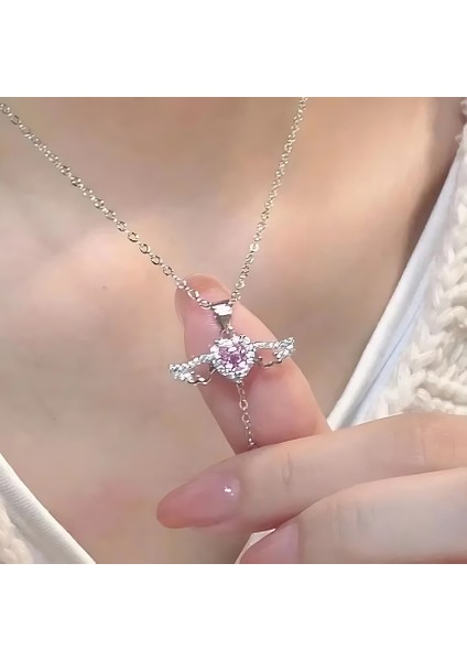 Aşkın Melek Dokunuşu - Melek Kanadı ve Kalp Figürlü Çelik Kolye - Pembe Zirkon