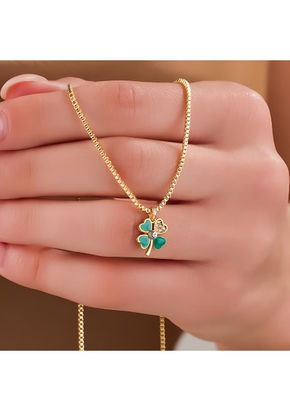 Şansını Bul Yoncası – Beyaz Mine Detaylı & Altın Kaplama Kolye fiyatları