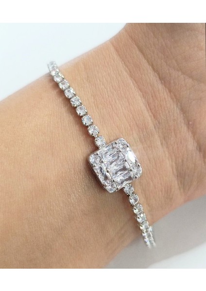 Lüks Gösterişli Taşlı Gümüş Renk Bileklik fiyatları