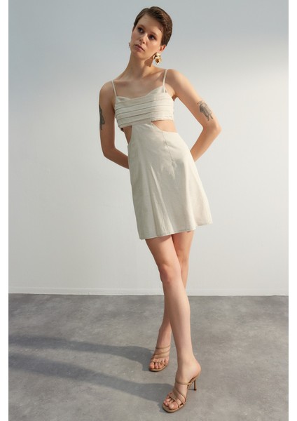 Shopeonly ekru Mini Dokuma Nervür ve Pencere Detaylı Elbise modelleri