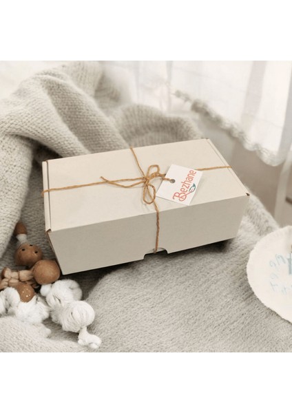 Yeni Anneye Hediye Seti 1 | Zeytinyağlı Sabun-Lastik Toka-Göğüs Pedi-Sızdırmaz Çanta fiyatları