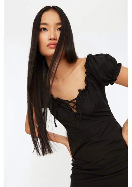 Shopeonly siyah Vücuda Oturan Mini Dokuma Astarlı Bağlama Detaylı Elbise fırsatları