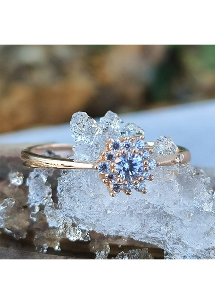 Gümüş Yüzük - Zirkon (Beyaz) Taşlı Gül Evlilik Teklifi Yüzüğü - Hediyelik 925 Ayar Kadın Gümüş Yüzük