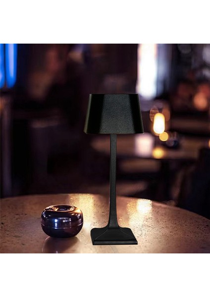 Yatak Odası Aydınlatması Için Su Geçirmez Fonksiyonlu 5200MAH LED Masa Lambası (Yurt Dışından) indirimleri