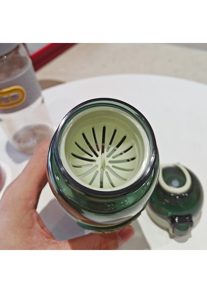 Spor Kupa Renkli Düz Içme Plastik Kupa Dış Mekan Bardakları (Yurt Dışından) fiyatları