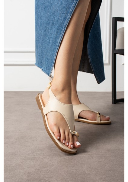 Shay Parmak Arası Gold Aksesuarlı Kadın Sandalet- Ekru fiyatları
