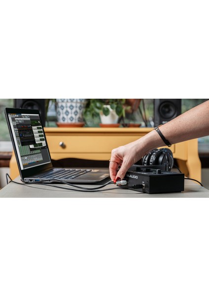 M-Track Solo | 2 Kanal, 48 Khz, 1 Mikrofon Giriş, Enstrüman Girişli Ses Kartı fırsatları