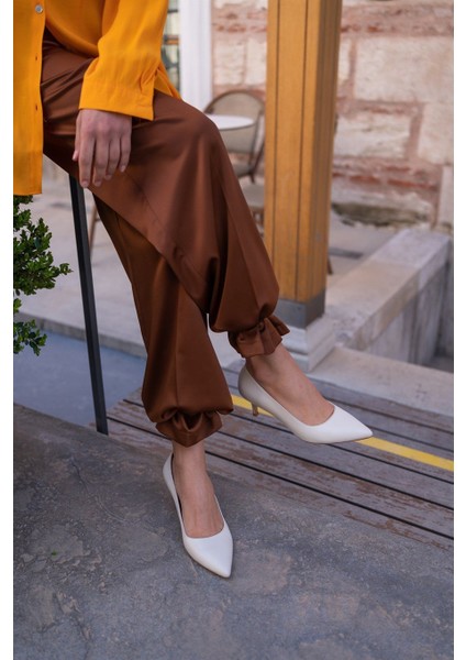 Nell Ekru Deri Stiletto indirimleri