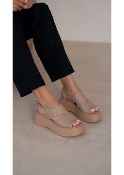 Tiyam Ten Hakiki Deri Sandalet