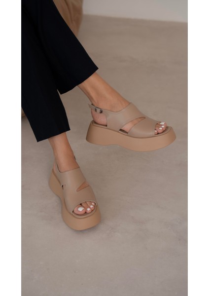 Tiyam Ten Hakiki Deri Sandalet fırsatları