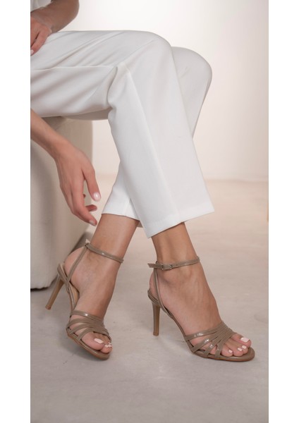 Evander Vizon Rugan Hakiki Deri Topuklu Ayakkabı fırsatları