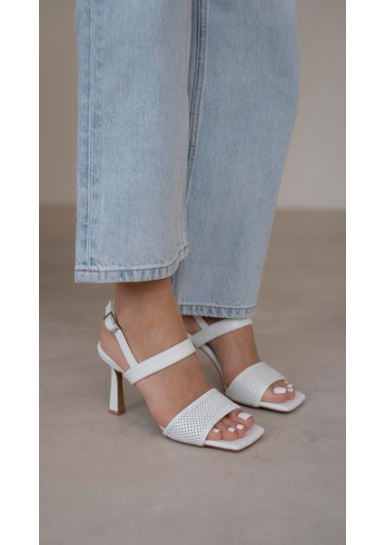 Suarez Beyaz Hakiki Deri Topuklu Ayakkabı fırsatları